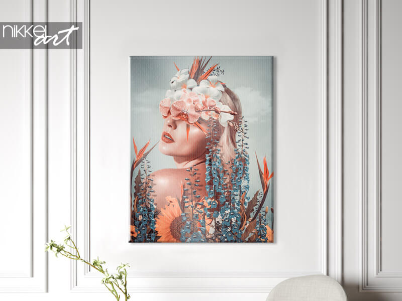 Foto auf Leinwand Abstrakte Kunstcollage der jungen Frau mit Blumen